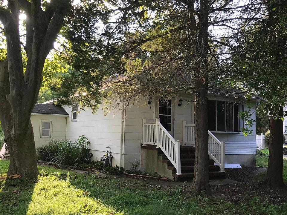 1st image of 116 Oak Glen Rd