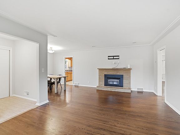 3rd image of 6052 Morgan Ave S