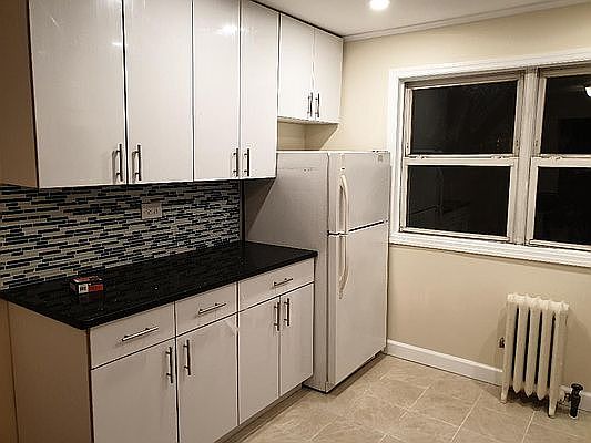 5th image of 20-71 32nd St #3