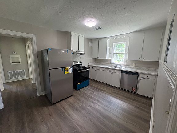 3rd image of 903 Chickasaw Trl