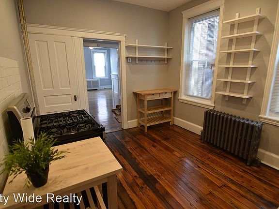 5th image of 2125 E Monmouth St