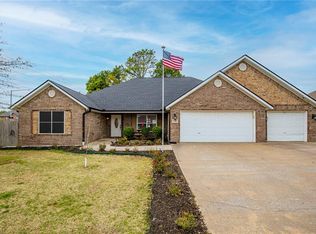1101 Clydesdale Dr, Centerton, AR 72719