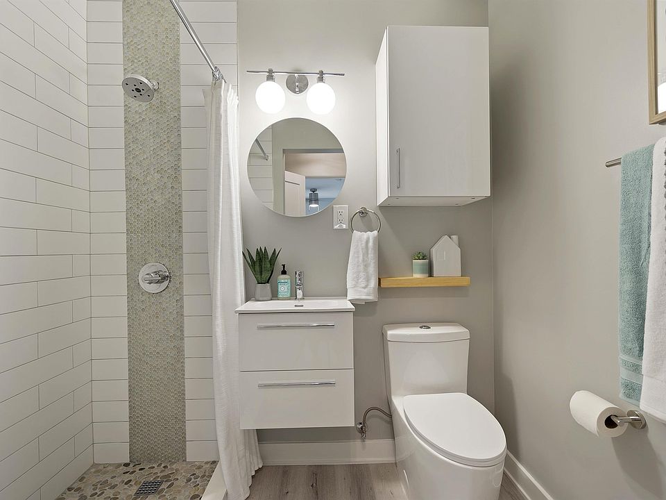 1st image of 14724 Inglewood Ave #31