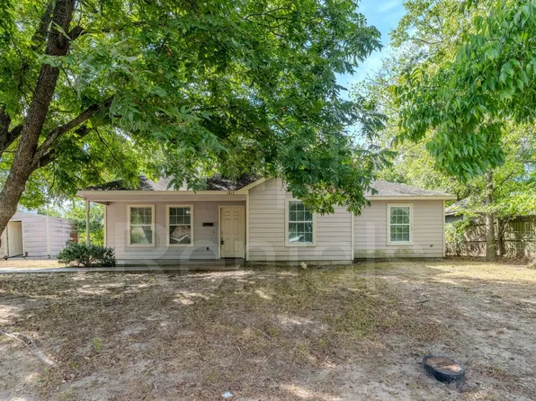 1817 Hemphill St, Greenville, TX 75401