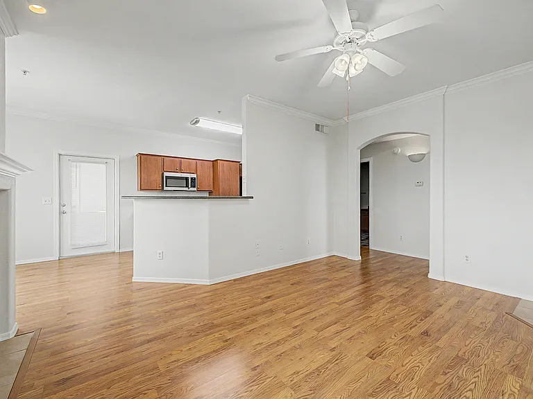 Livingroom pic 3