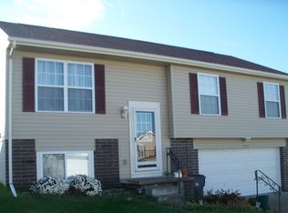 17833 Olive St, Omaha, NE 68136