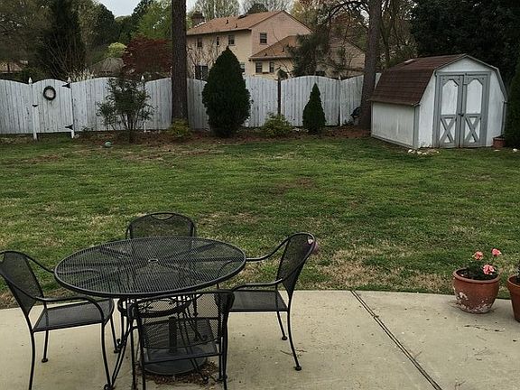 3rd image of 12 Westover Dr