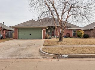 804 Glenwood Dr, Moore, OK 73160