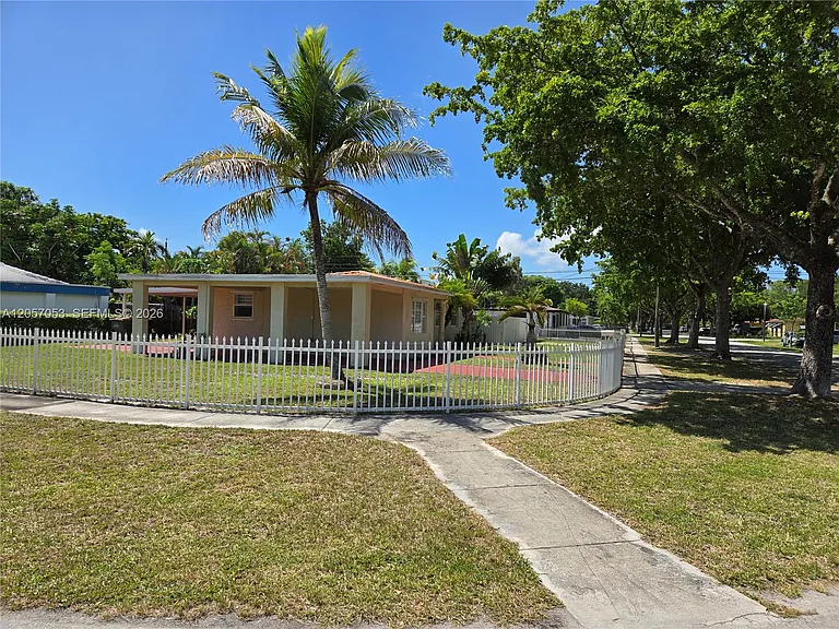 12975 NW 16th Ave — Photo 2