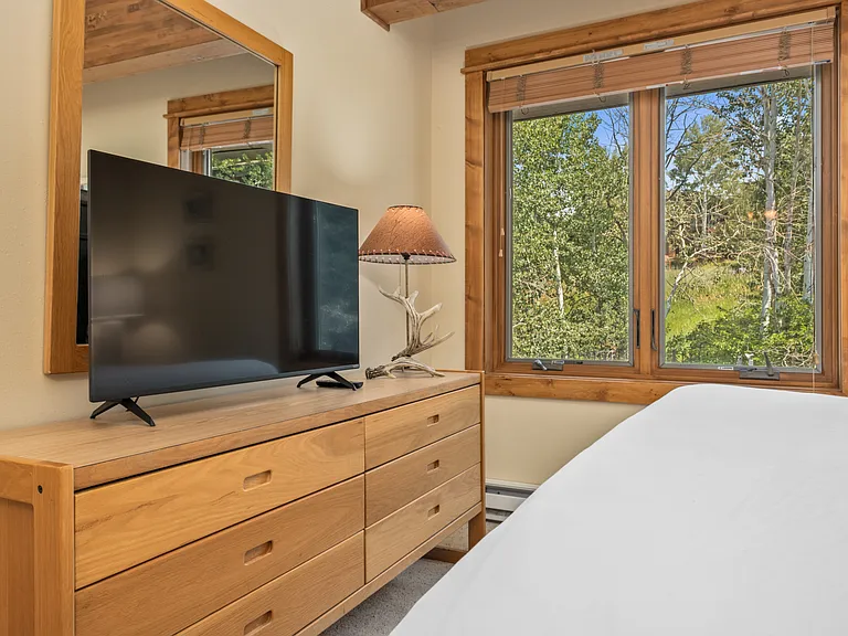 2nd Floor Bedroom #2 - HDTV