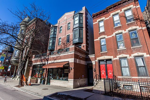 1st image of 1020 W Armitage Ave APT 2A