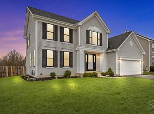 1653 McDowell Ave, Aurora, IL 60504