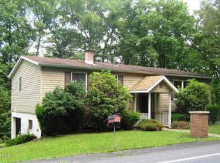 38 Stock St, Nesquehoning, PA 18240