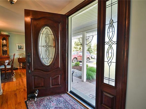 4th image of 114 Dewberry Ln
