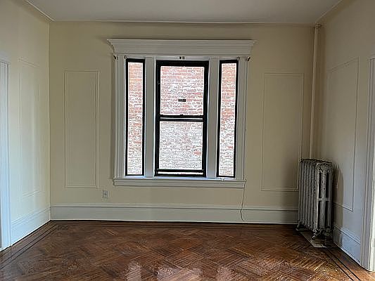 4th image of 109 Sterling St #29
