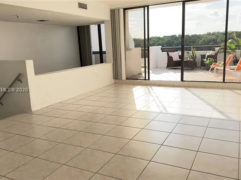 456 Poinciana Dr #CU-1620 — Photo 12
