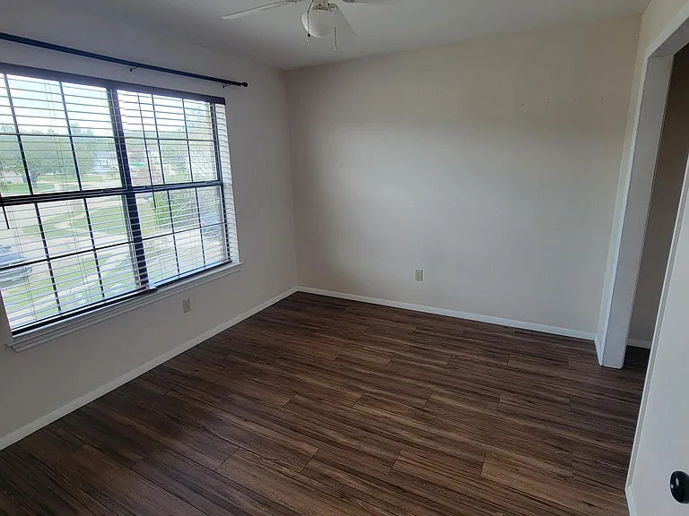 2315 Bernice Cir — Photo 24