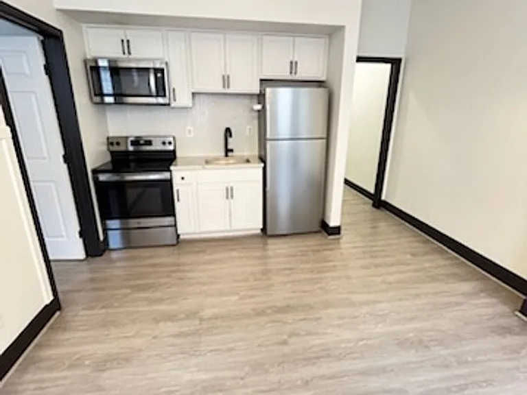 1005 N Charles St — Photo 9