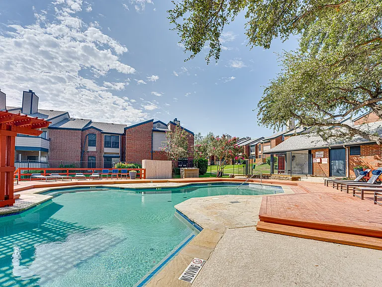 Indian Creek Apartments — Photo 31