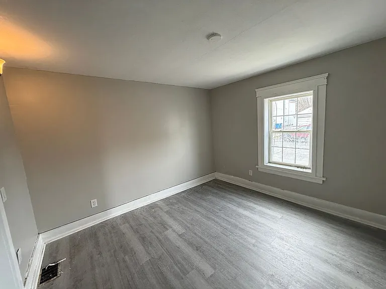 1421 Long Ave — Photo 27