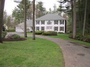 10 Whitehall Pl, Farmington, CT 06032