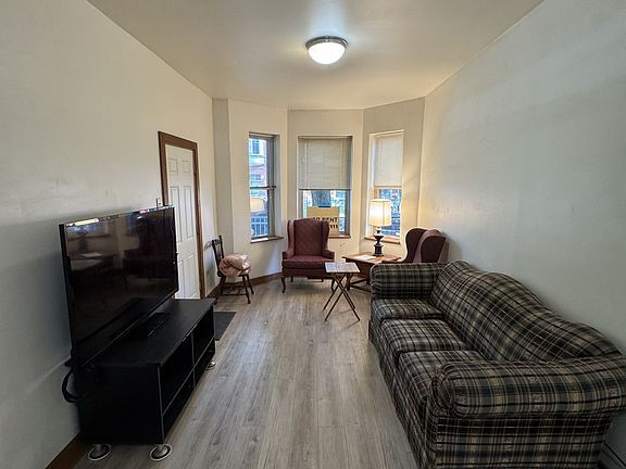 4th image of 702 S Ada St #1