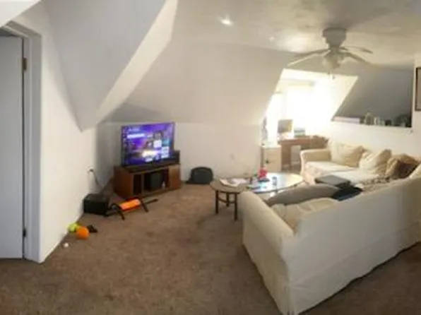399 Boggs Ave Floor 3, Pittsburgh, PA 15211