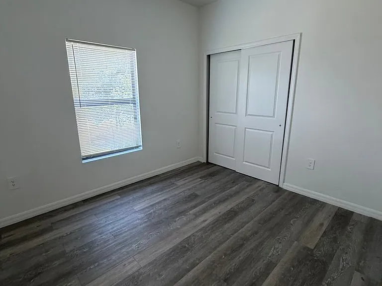 1107 Abrams Blvd — Photo 5