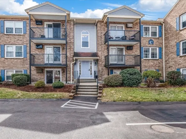 610 S Franklin St APT C204, Holbrook, MA 02343