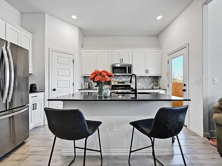 13004 Bloomington Dr — Photo 3