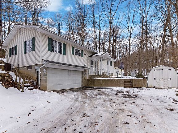 4th image of 522 Spring St