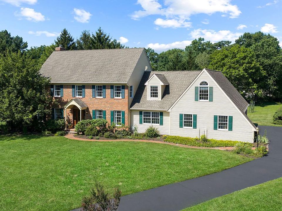 1st image of 435 Bella Cir