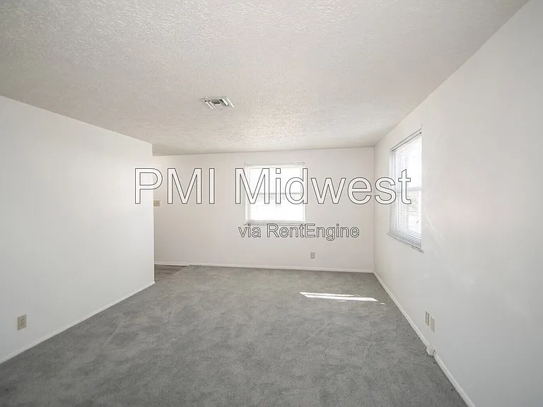 8636 E Edgewood Ave — Photo 3