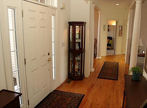 2nd image of 41 Captiva Xing