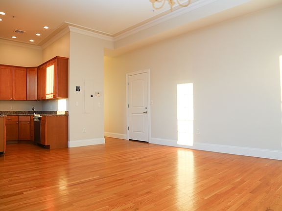 3rd image of 395 W Broadway #5D