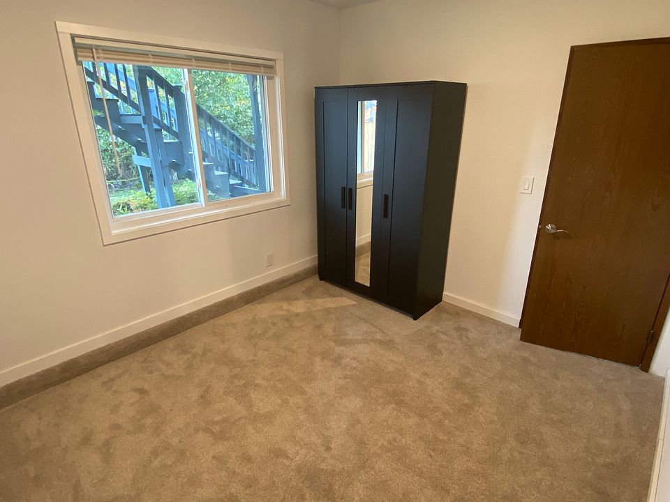 1st image of 11323 SE 218th Pl #B