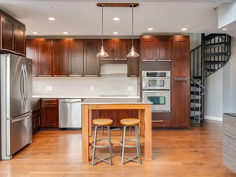 602 W Fir St W #105 — Photo 7