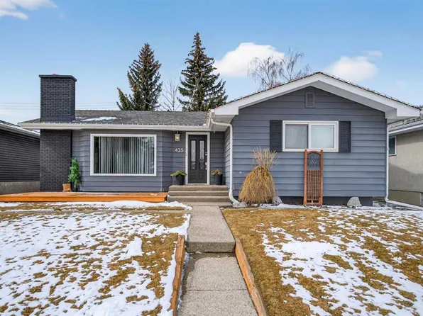 425 E Woodland Cres SE, Calgary, AB T2J 1J7