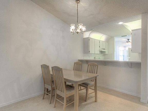 2nd image of 13225 Molitor Ct