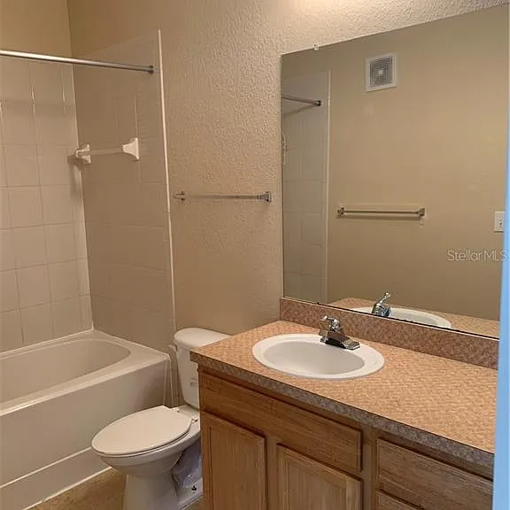 2402 Courtney Meadows Ct #101 — Photo 30