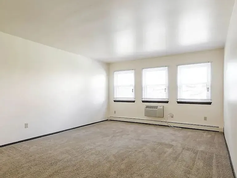 Morningside Hills Apartments-Waukesha — Photo 15