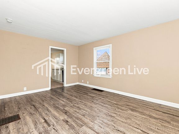 3rd image of 161 Basswood Ave