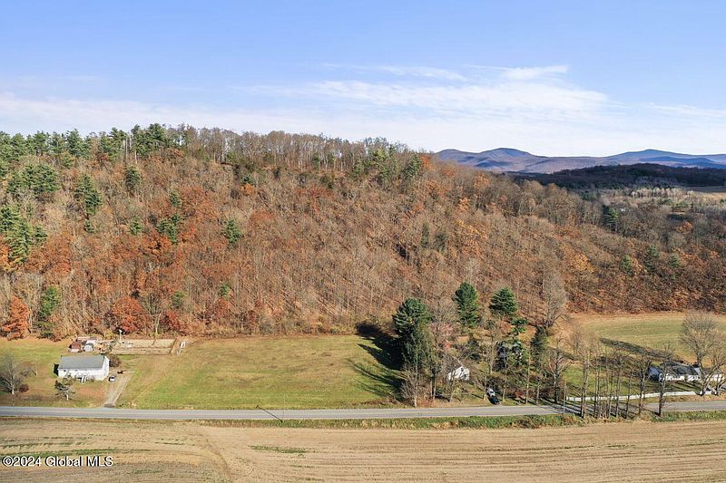 5th image of 524 County Route 30