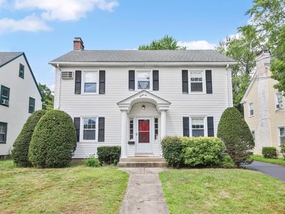 36 Meadowbrook Road, West Hartford, CT, 06107
