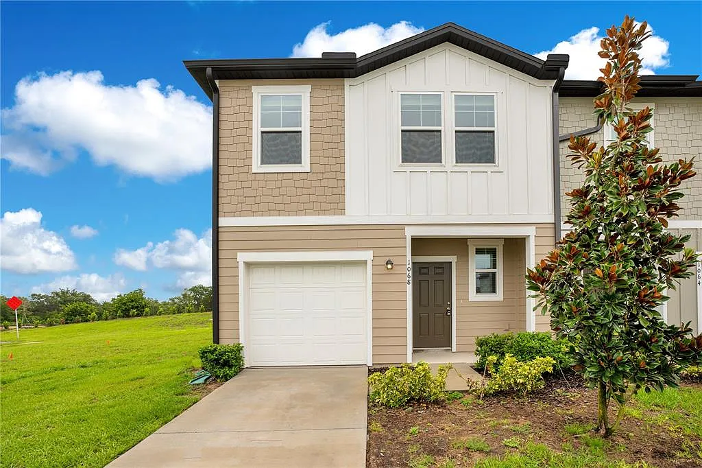 3 bed, 2.5 bath, 1480 sqft, $2,050 — Photo 1