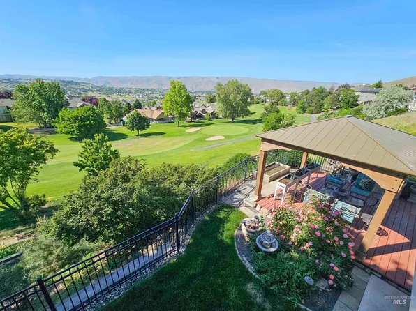 3920 Country Club Dr, Lewiston, ID 83501