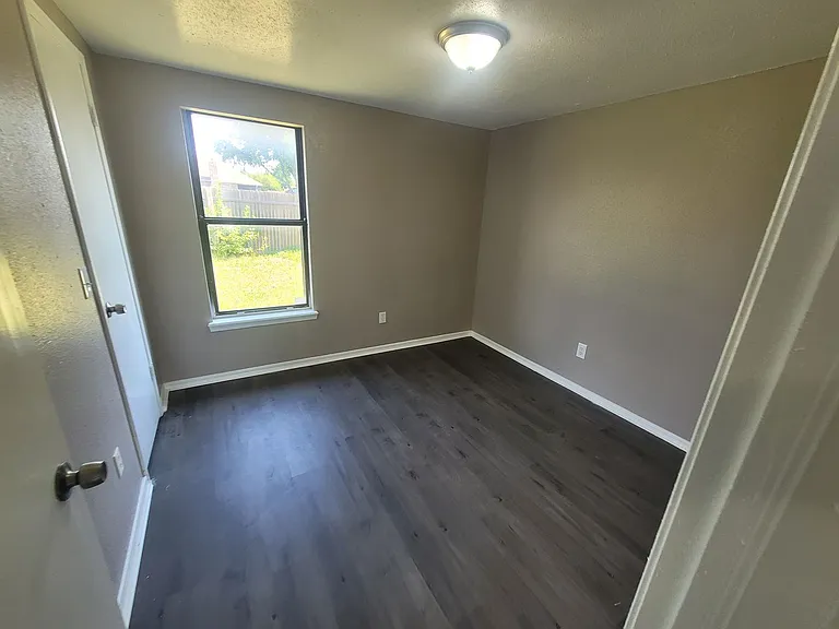 1109 SW 101st St — Photo 31