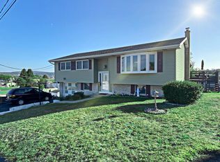 1605 Dickens St, Scranton, PA 18504