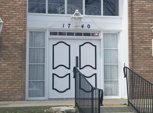 1740 Wellington Rd #10, Lansing, MI 48910