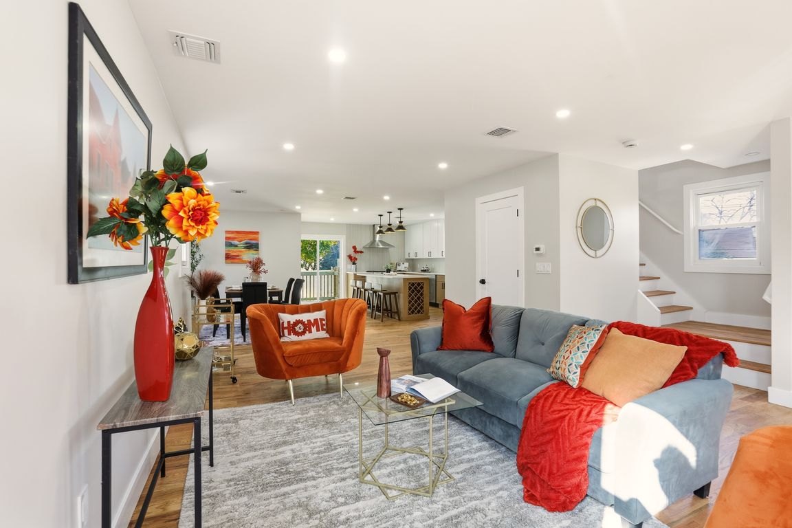 next background image